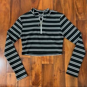 Long sleeve crop top